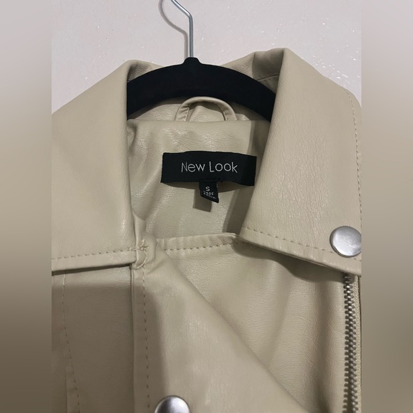 New Look Beige Faux Leather Jacket Size Small - Picture 4 of 6